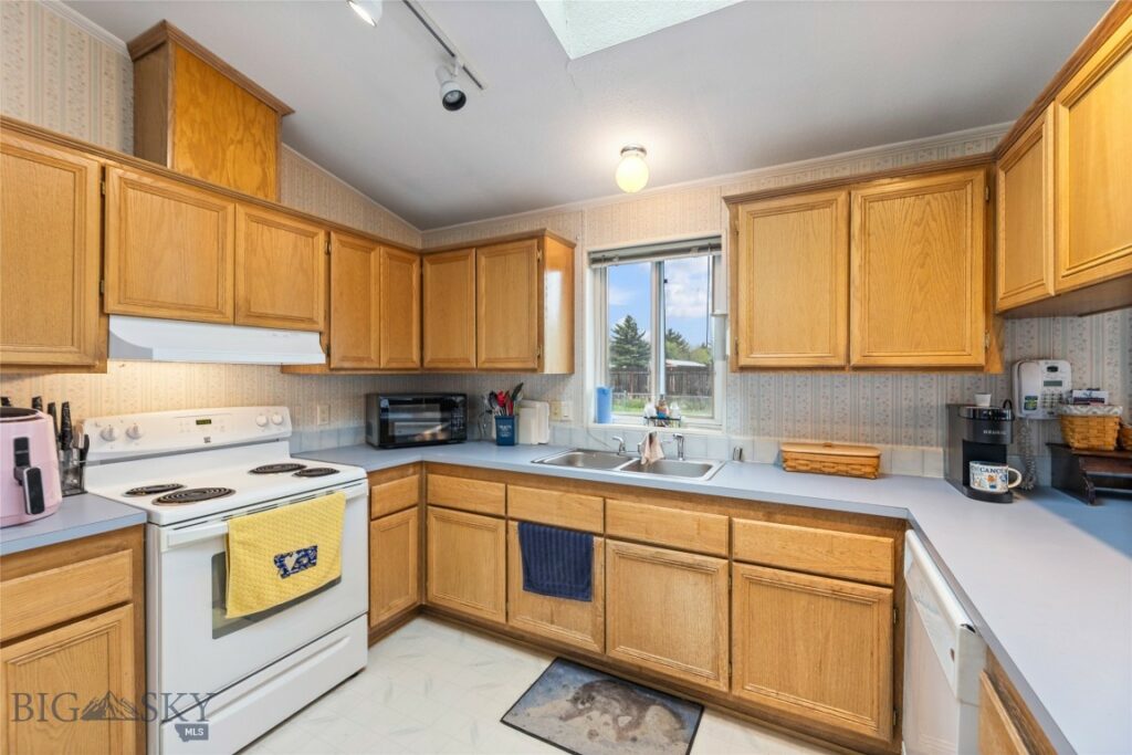 14 S Hunters Way, Bozeman MT 59718
