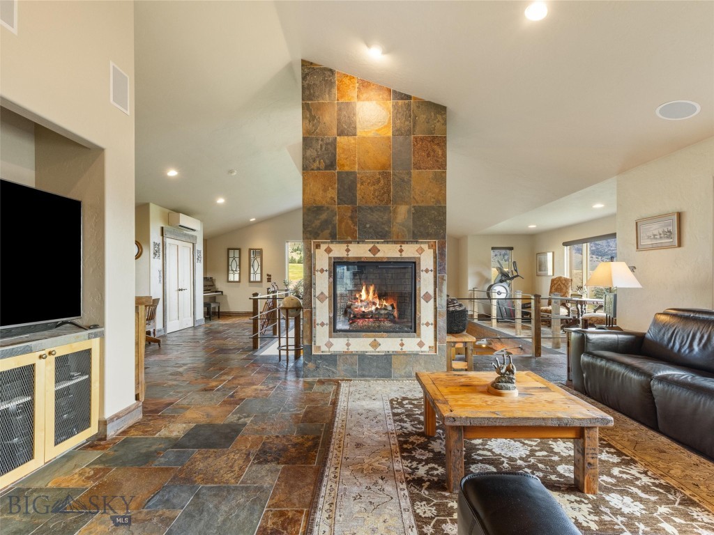 14 Sunflower Lane, Livingston MT 59047