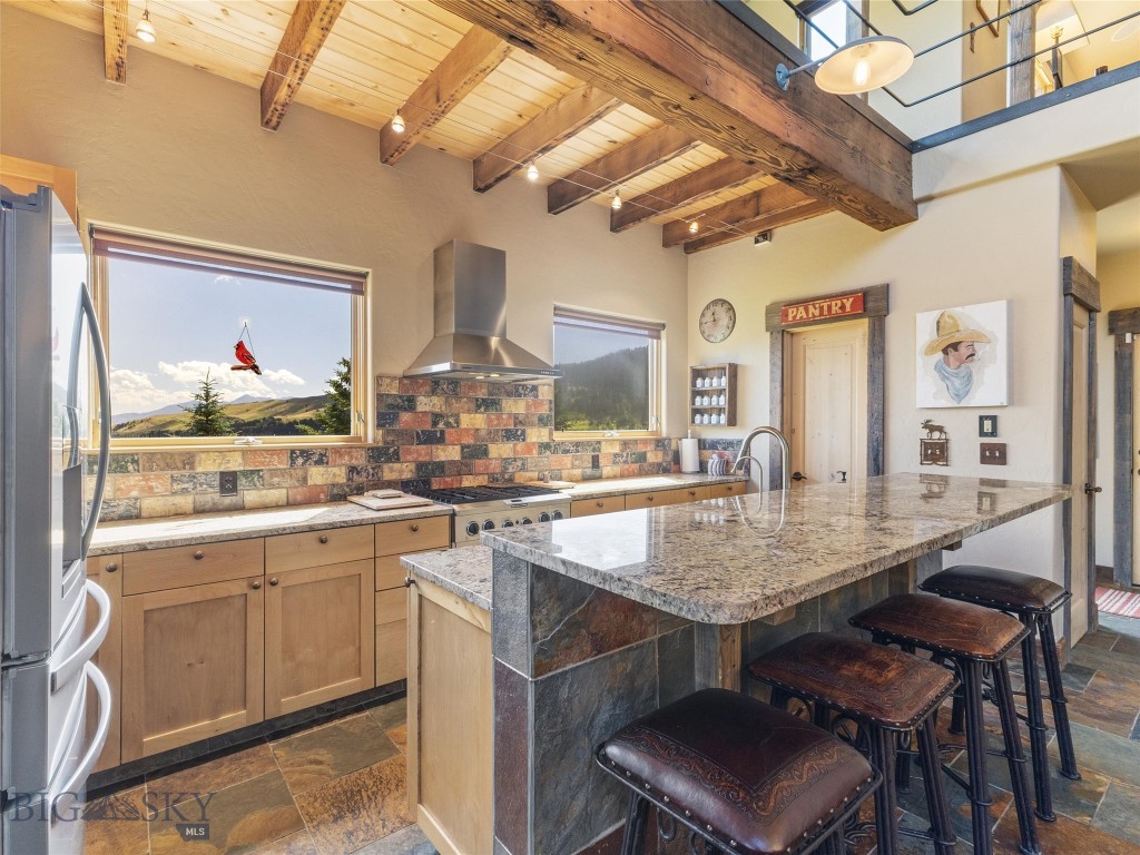 14 Sunflower Lane, Livingston MT 59047