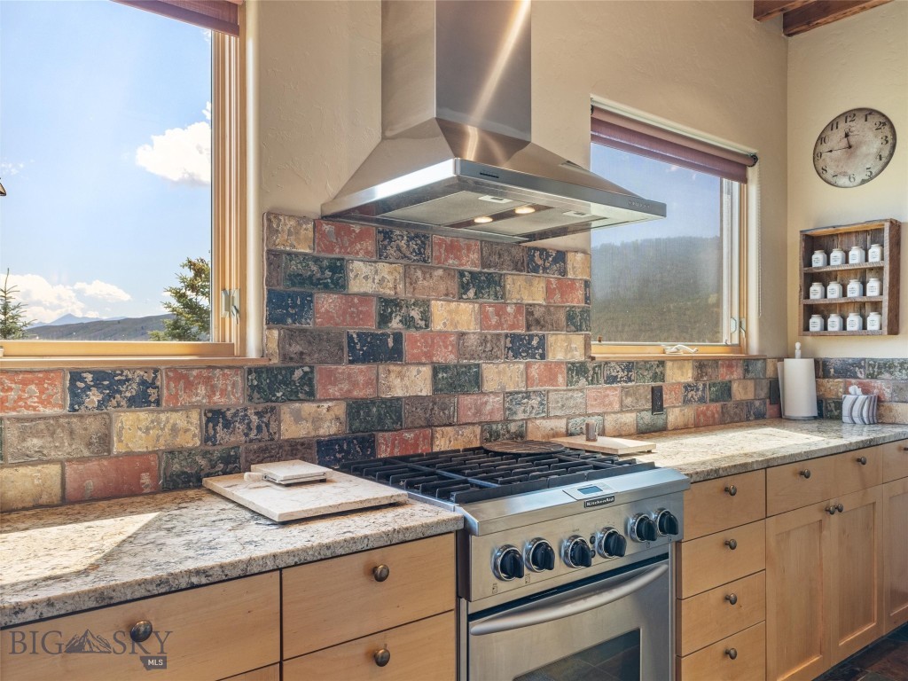 14 Sunflower Lane, Livingston MT 59047