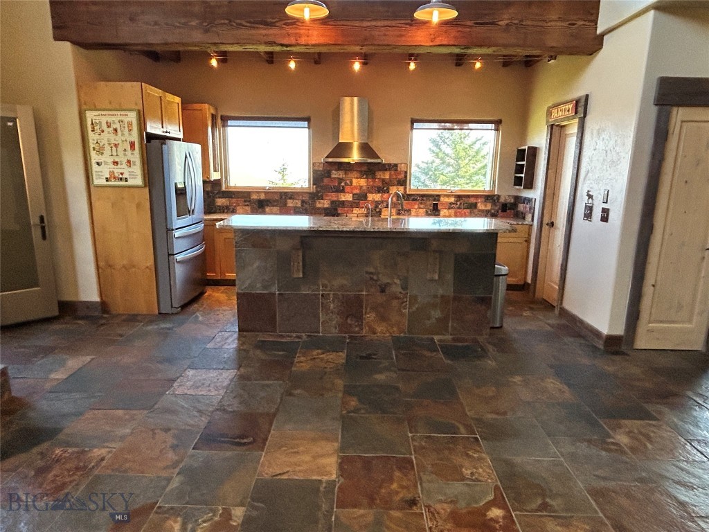 14 Sunflower Lane, Livingston MT 59047