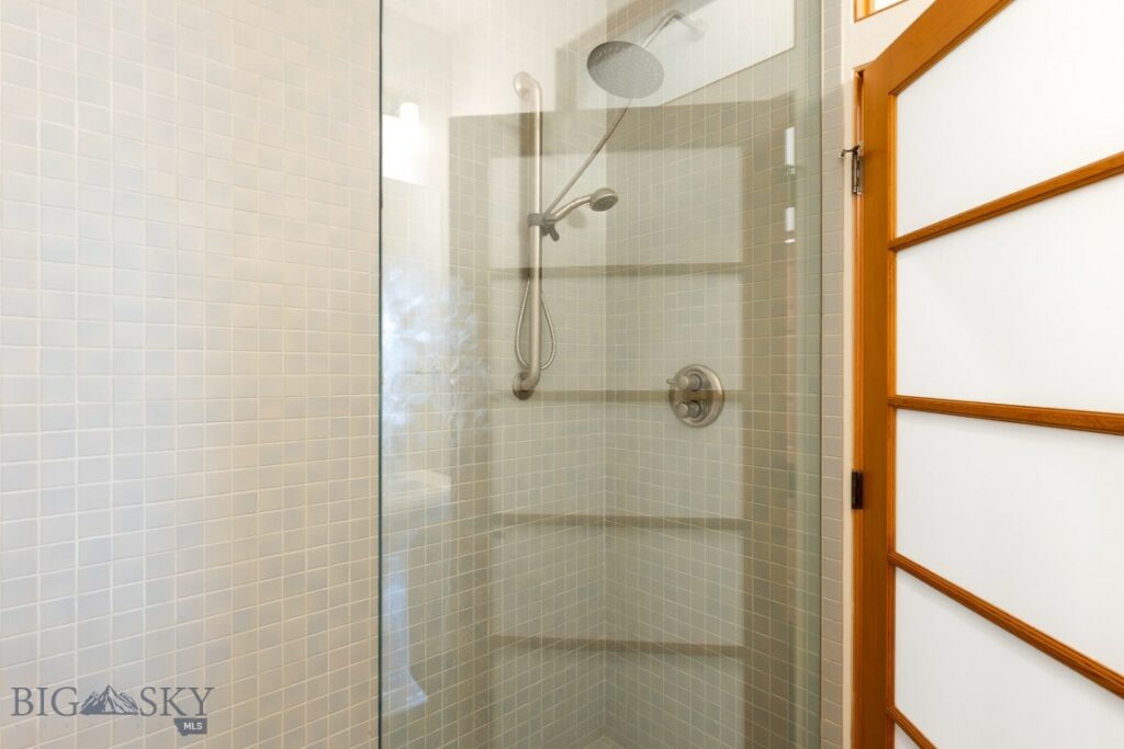 140 Village Crossing Way, Bozeman MT 59715