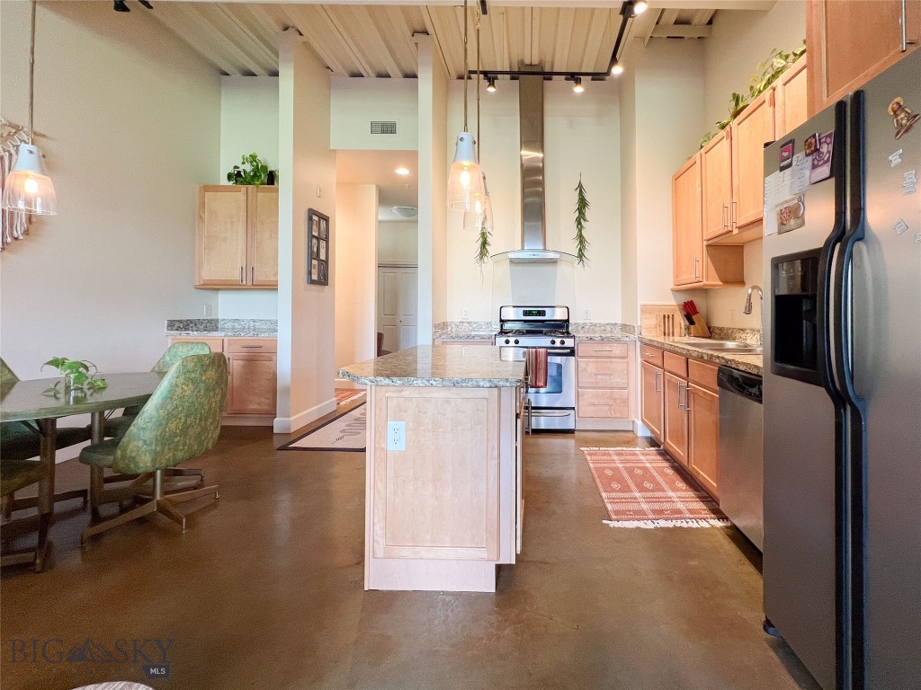 140 Village Crossing Way, Bozeman MT 59715