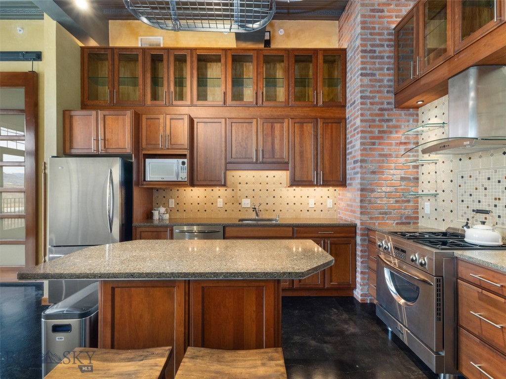 140 Village Crossing Way, Bozeman MT 59715