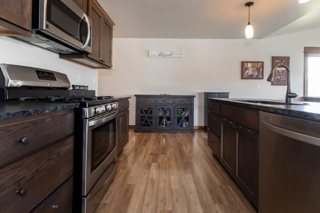 1402 Powers, Belgrade MT 59714