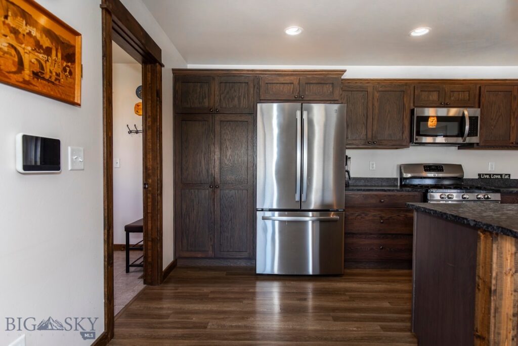 1402 Powers, Belgrade MT 59714