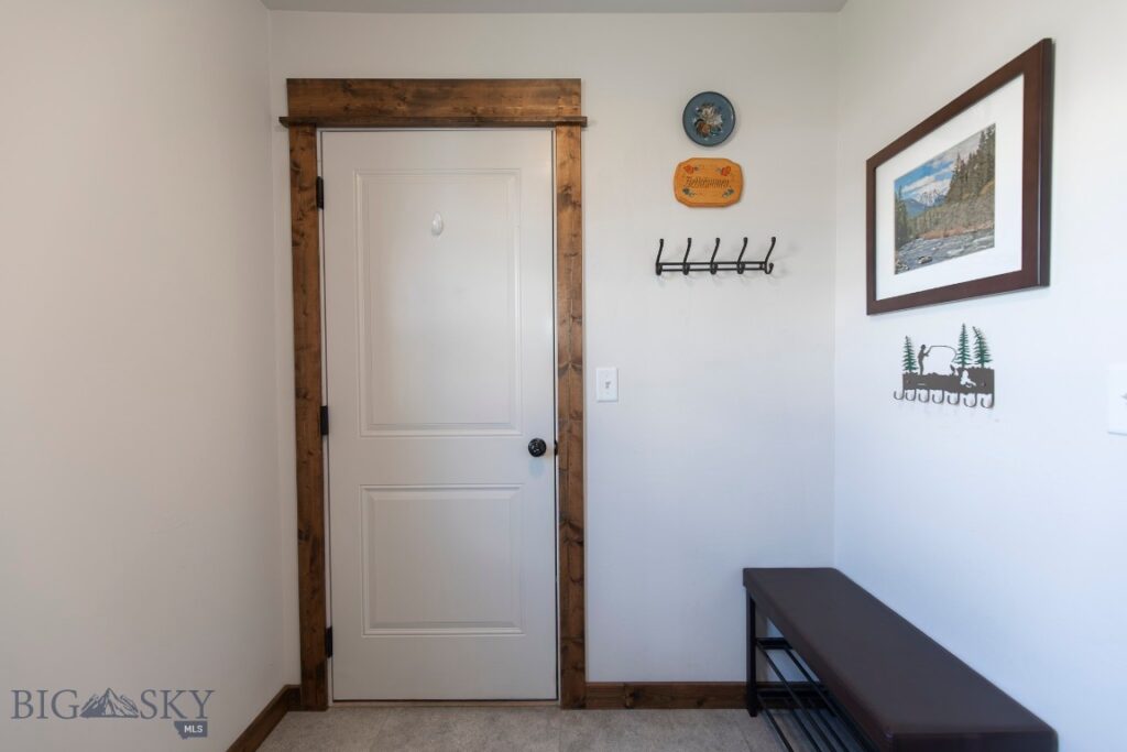 1402 Powers, Belgrade MT 59714
