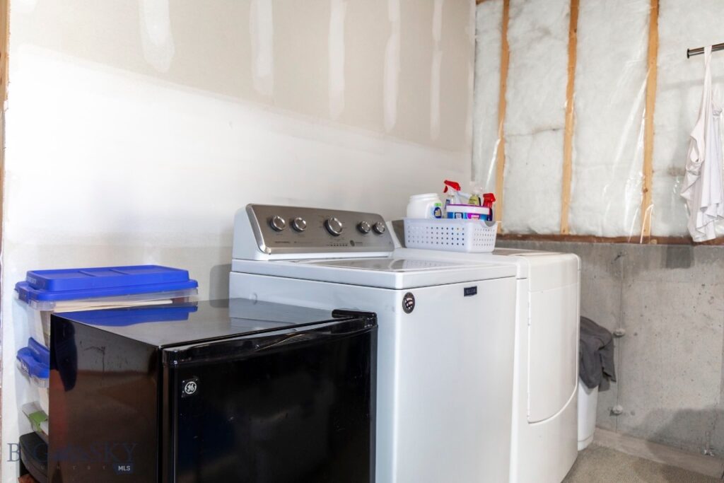 1402 Powers, Belgrade MT 59714