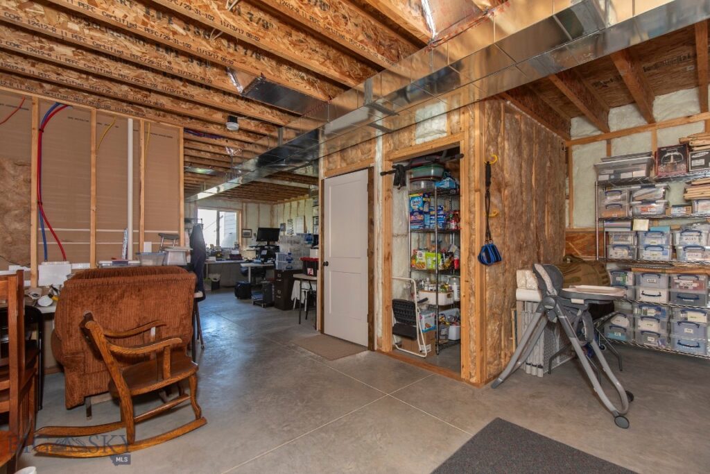 1402 Powers, Belgrade MT 59714