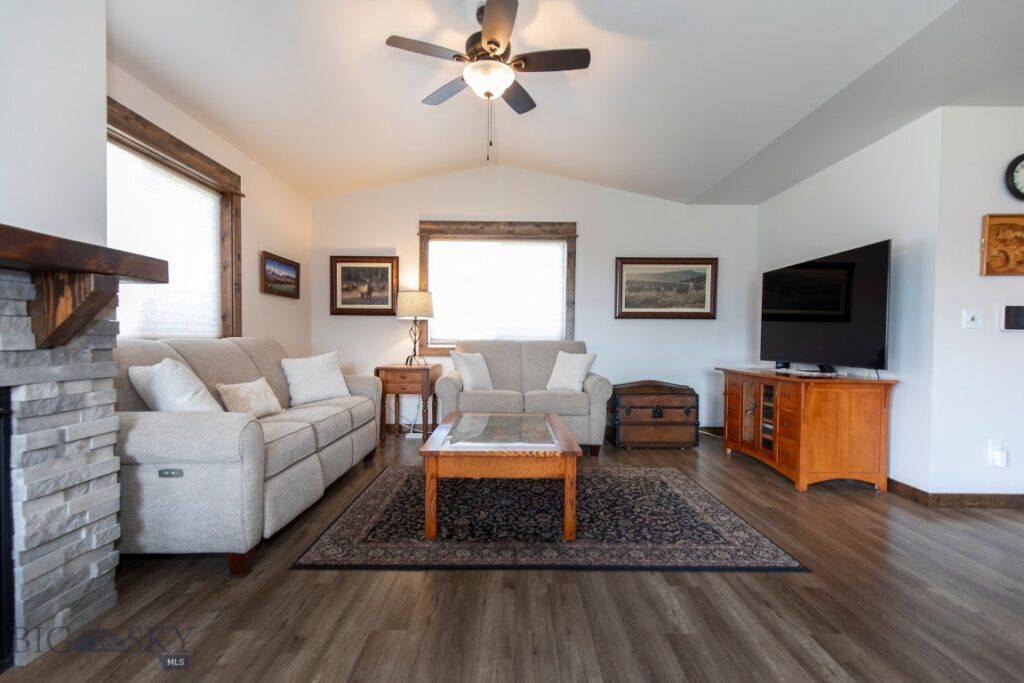 1402 Powers, Belgrade MT 59714
