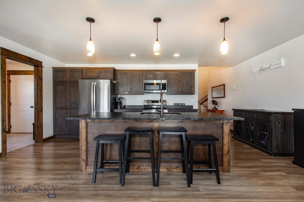 1402 Powers, Belgrade MT 59714