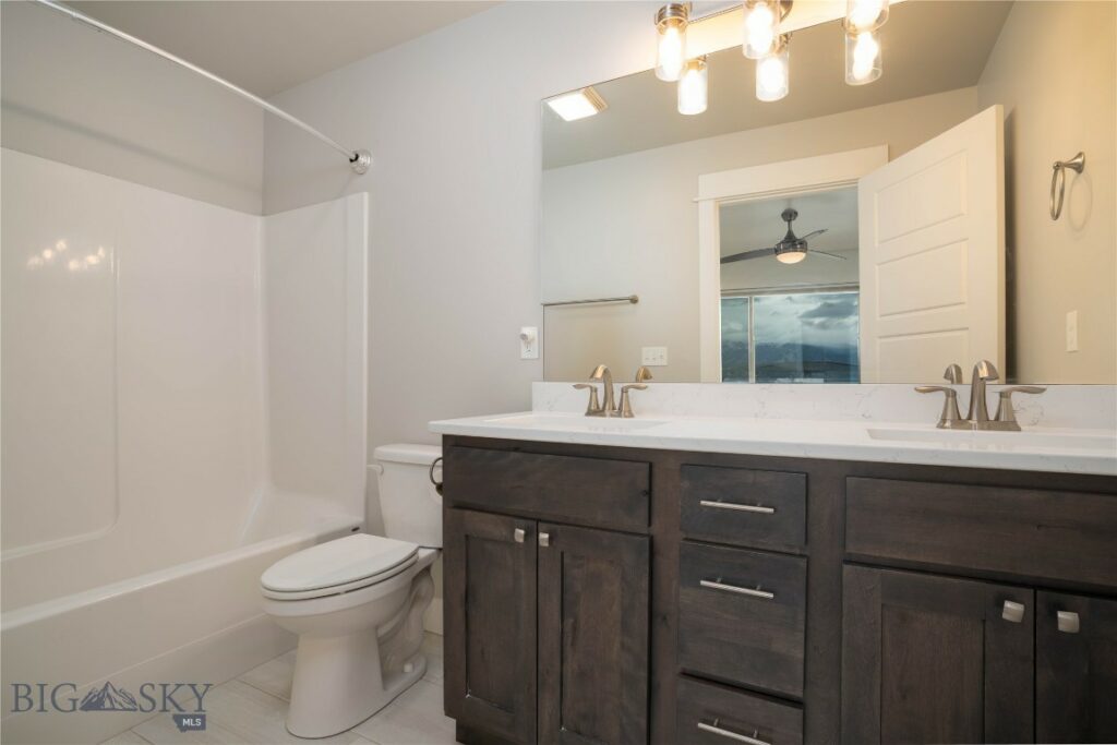 1403 Happy Lane, Belgrade MT 59714