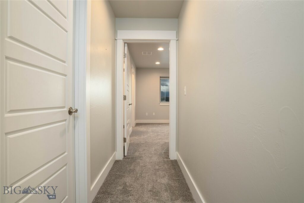 1403 Happy Lane, Belgrade MT 59714