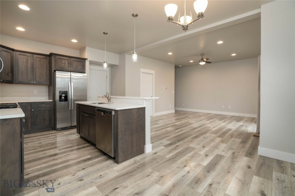 1403 Happy Lane, Belgrade MT 59714