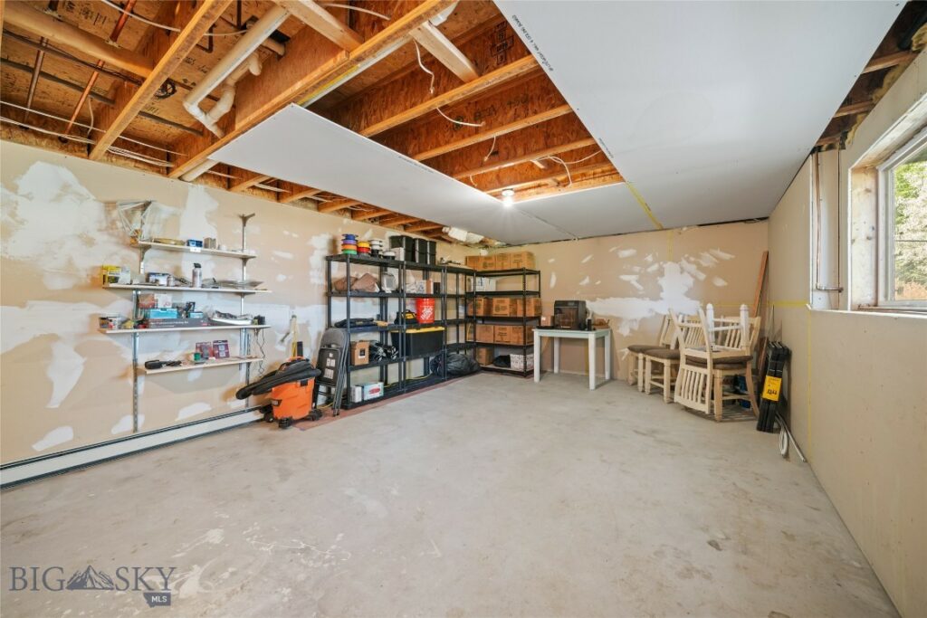 1406 Wineglass Lane, Livingston MT 59047