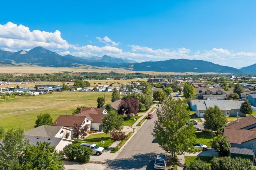 1406 Wineglass Lane, Livingston MT 59047