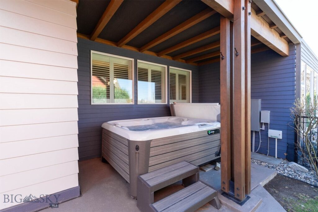 1428 Post Drive, Bozeman MT 59715