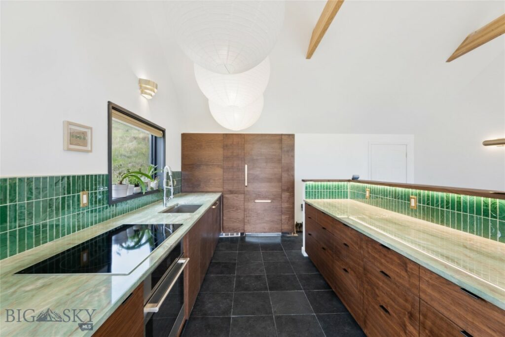 145 Spring Creek Hills Road, Livingston MT 59047