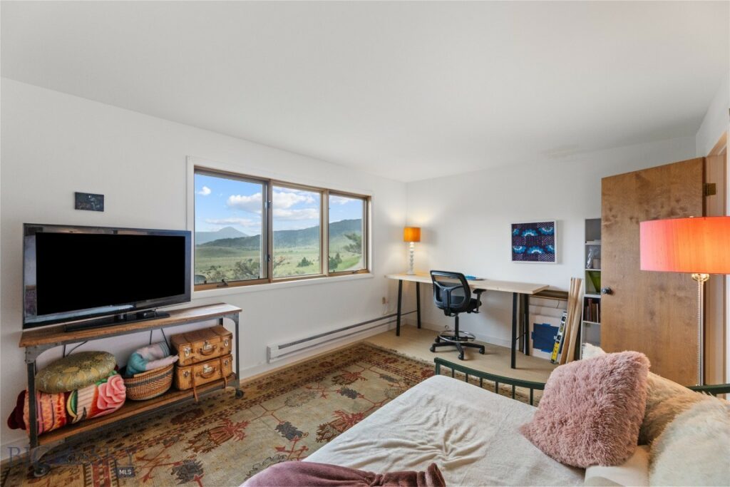 145 Spring Creek Hills Road, Livingston MT 59047