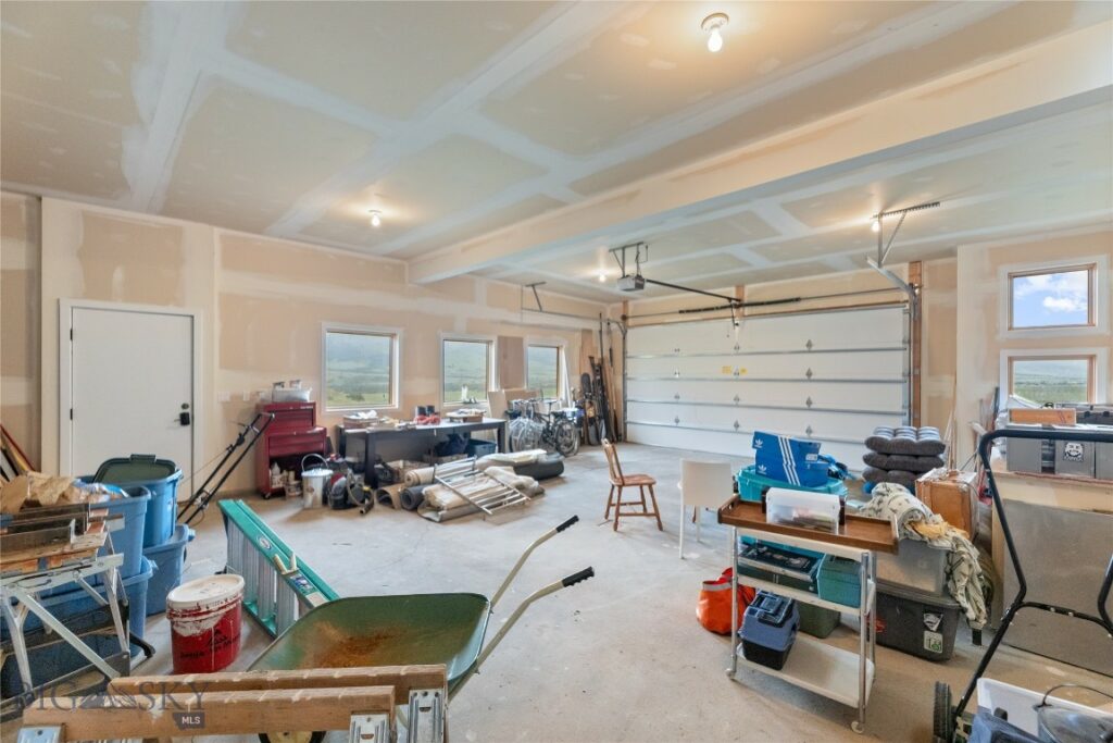 145 Spring Creek Hills Road, Livingston MT 59047