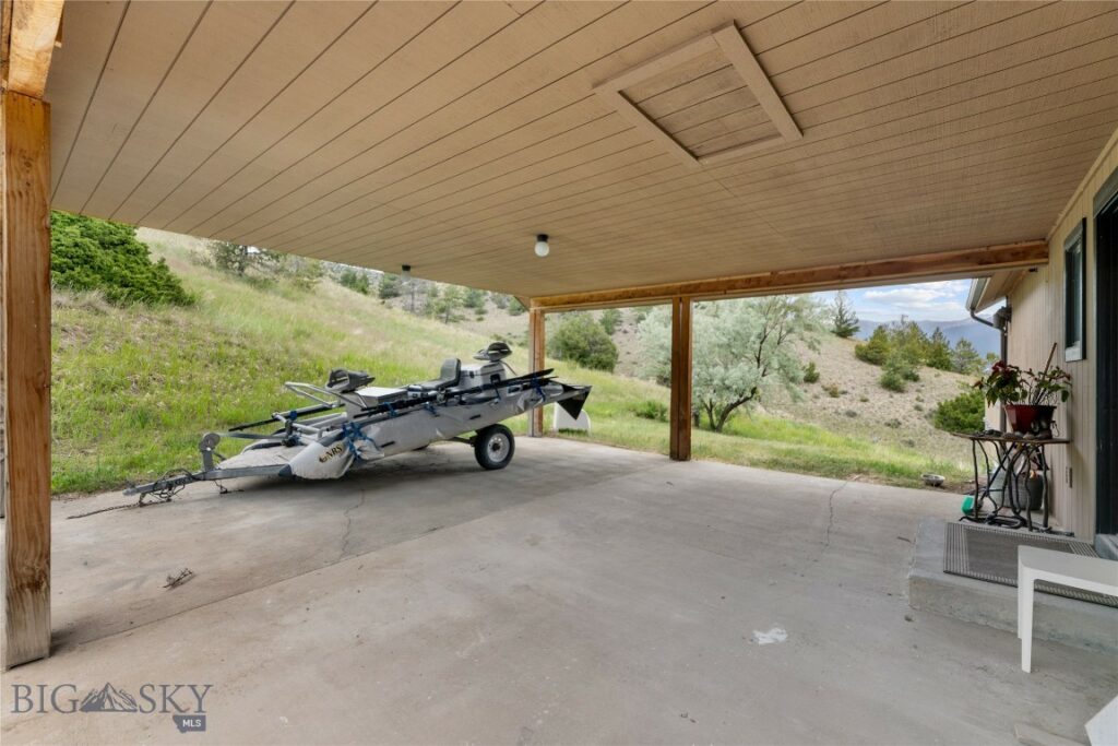 145 Spring Creek Hills Road, Livingston MT 59047
