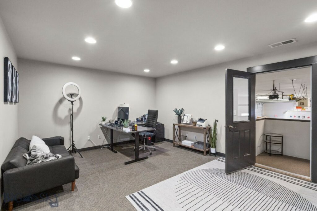 146 Village Center, Bozeman MT 59718