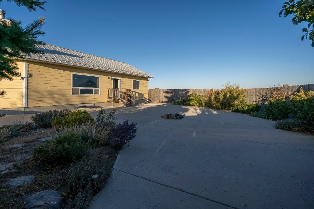 15 Hidden Ridge Road, Livingston MT 59047