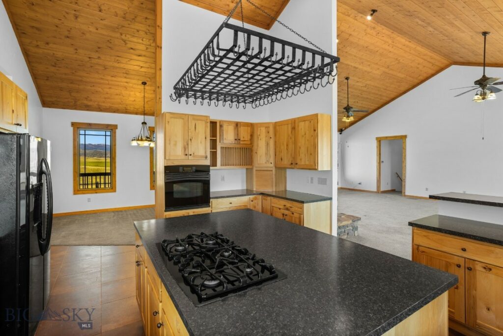 15 Painted Lance Trail, Livingston MT 59047