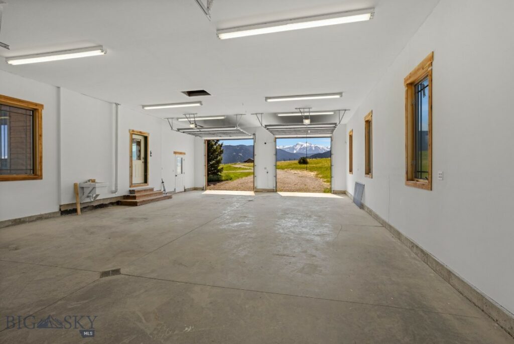 15 Painted Lance Trail, Livingston MT 59047