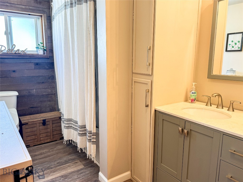 15 W End Road, Livingston MT 59047