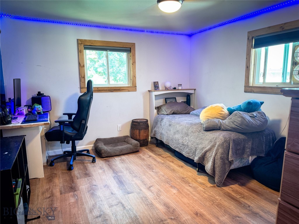 15 W End Road, Livingston MT 59047