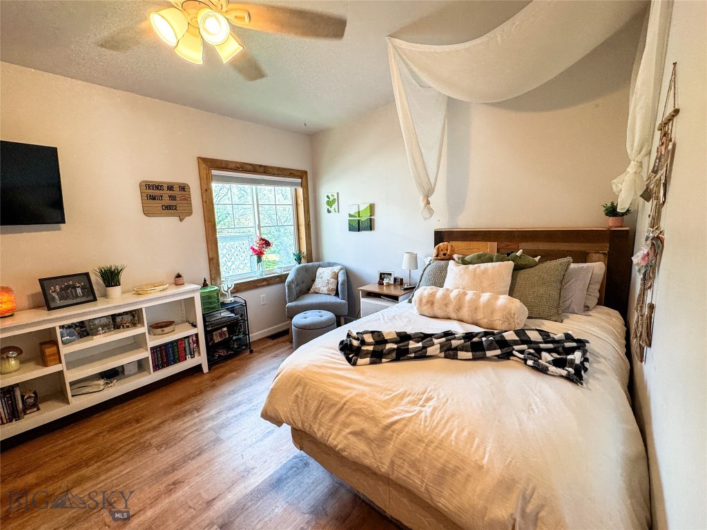 15 W End Road, Livingston MT 59047