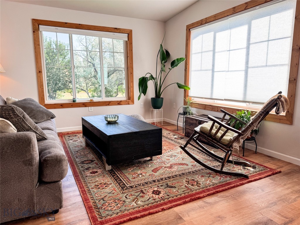 15 W End Road, Livingston MT 59047