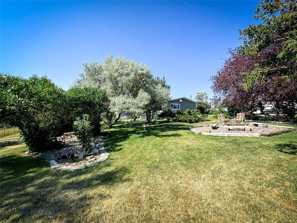 15 W End Road, Livingston MT 59047