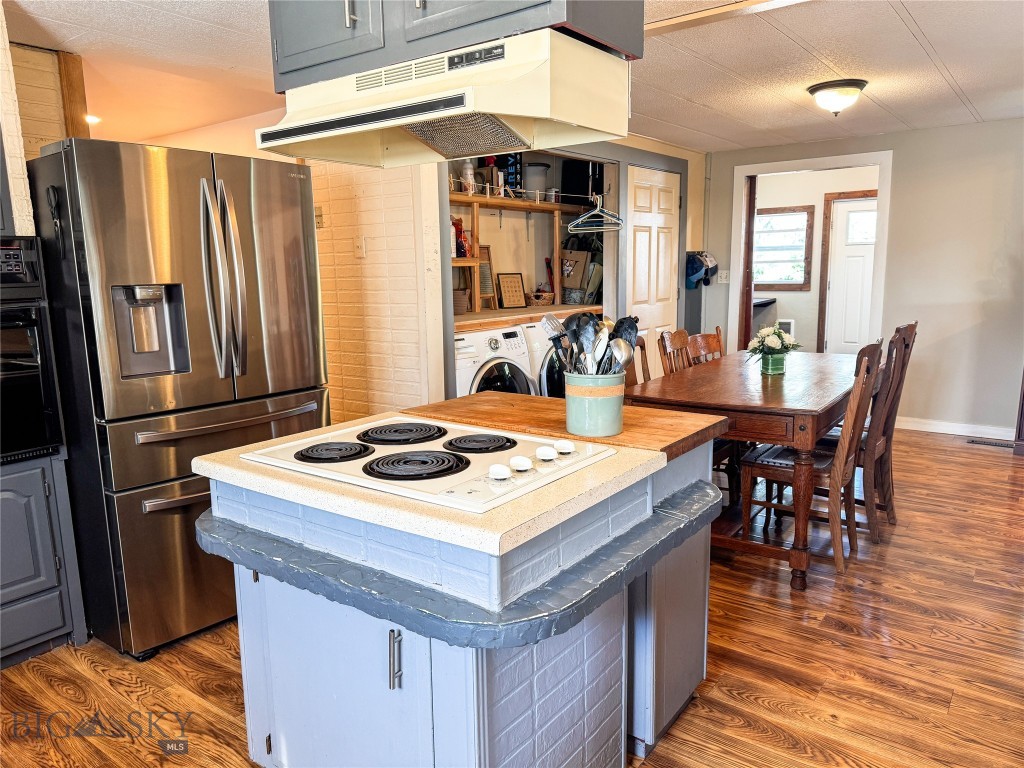 15 W End Road, Livingston MT 59047