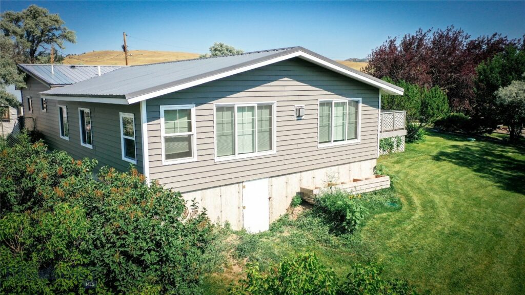 15 West End Road, Livingston MT 59047