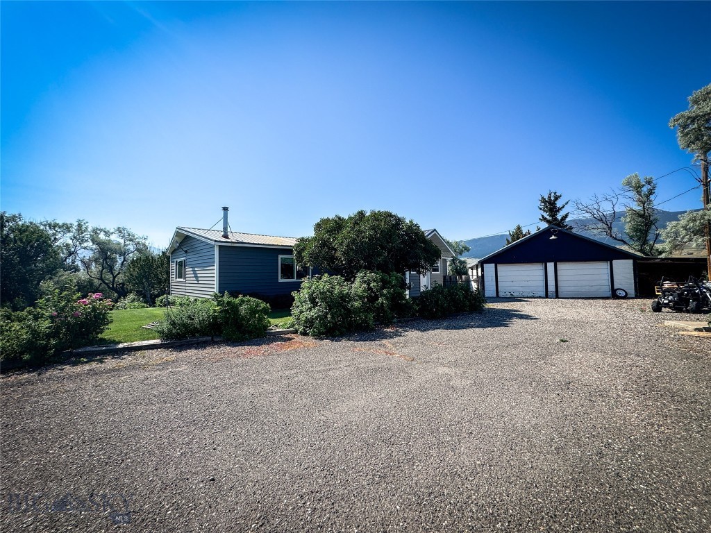 15 West End Road, Livingston MT 59047