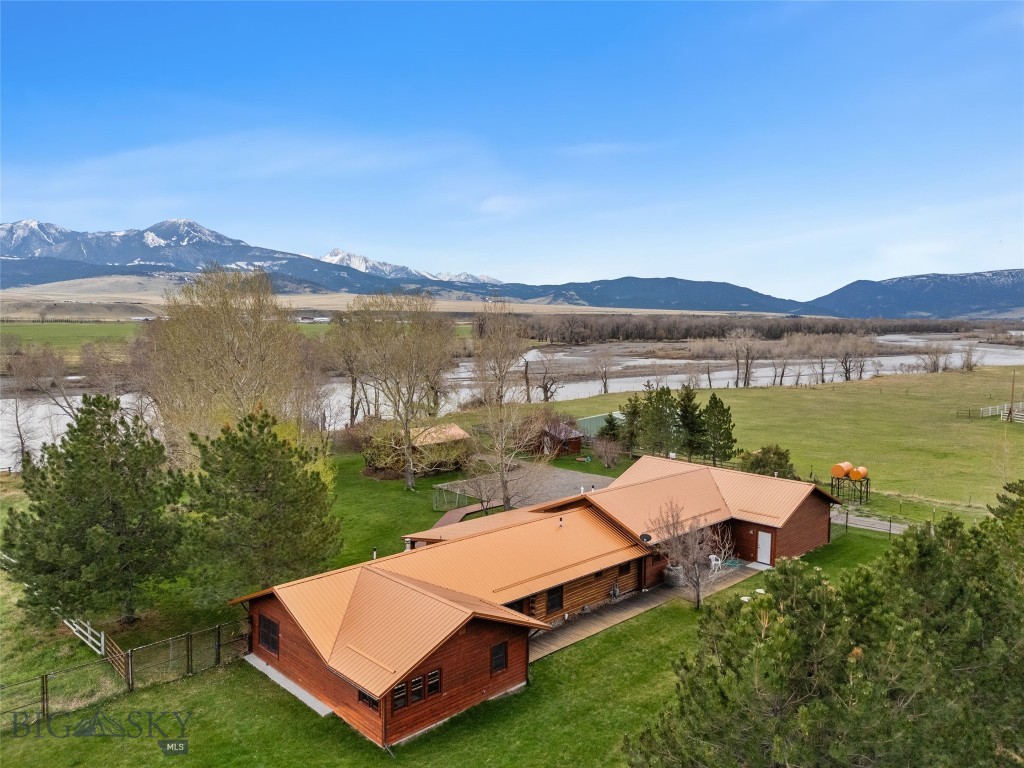 150 Old Clyde Park Road, Livingston MT 59047