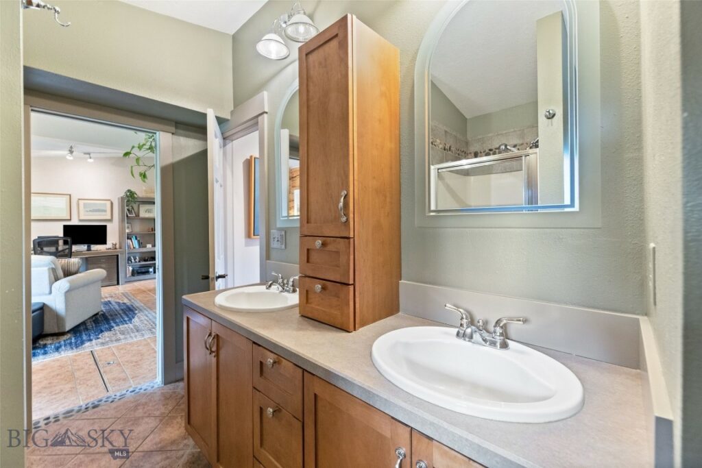 150 Old Clyde Park Road, Livingston MT 59047