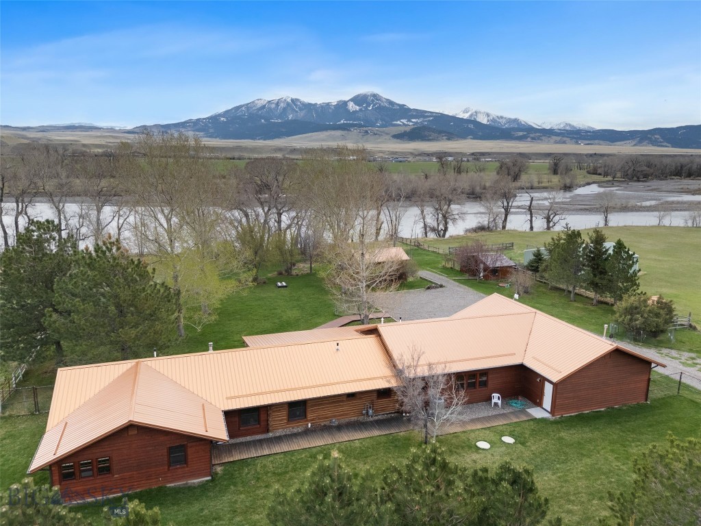 150 Old Clyde Park Road, Livingston MT 59047