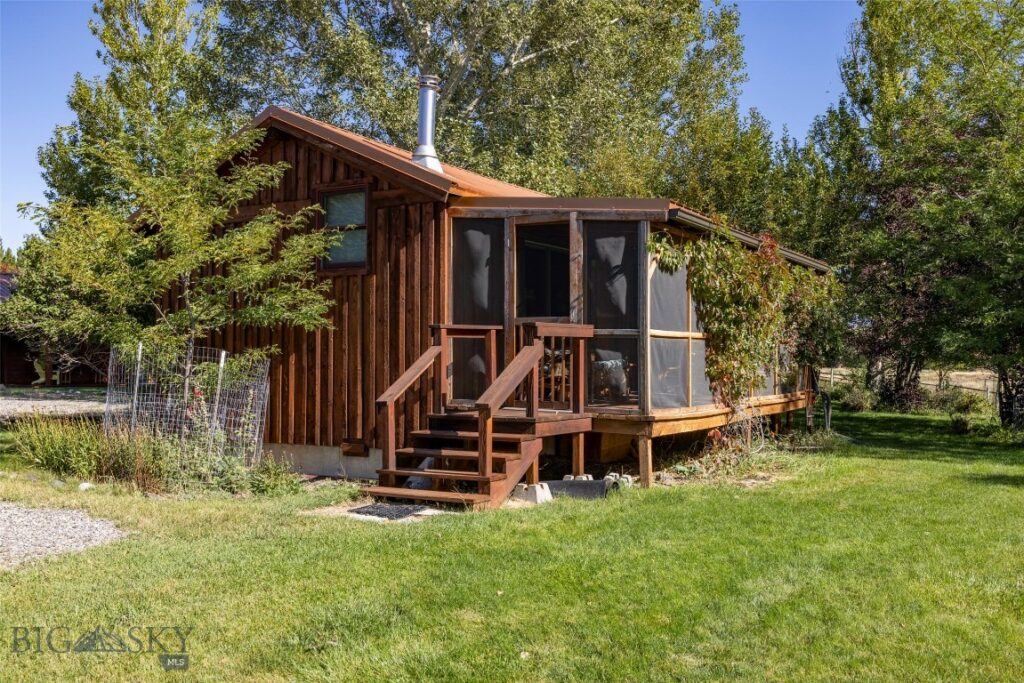 150 Old Clyde Park Road, Livingston MT 59047