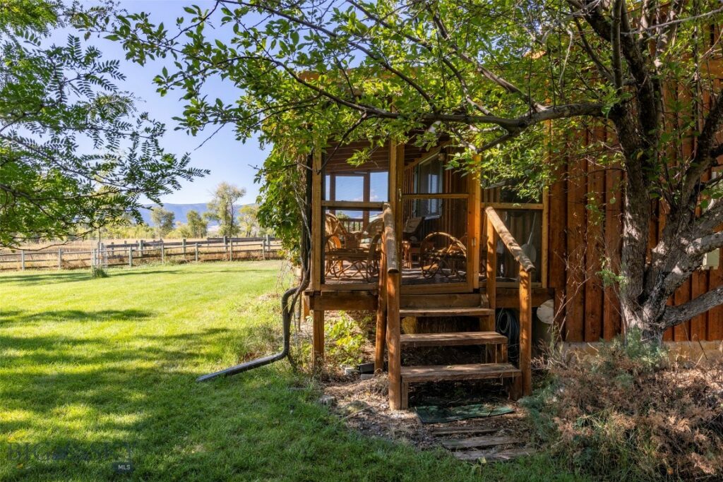 150 Old Clyde Park Road, Livingston MT 59047