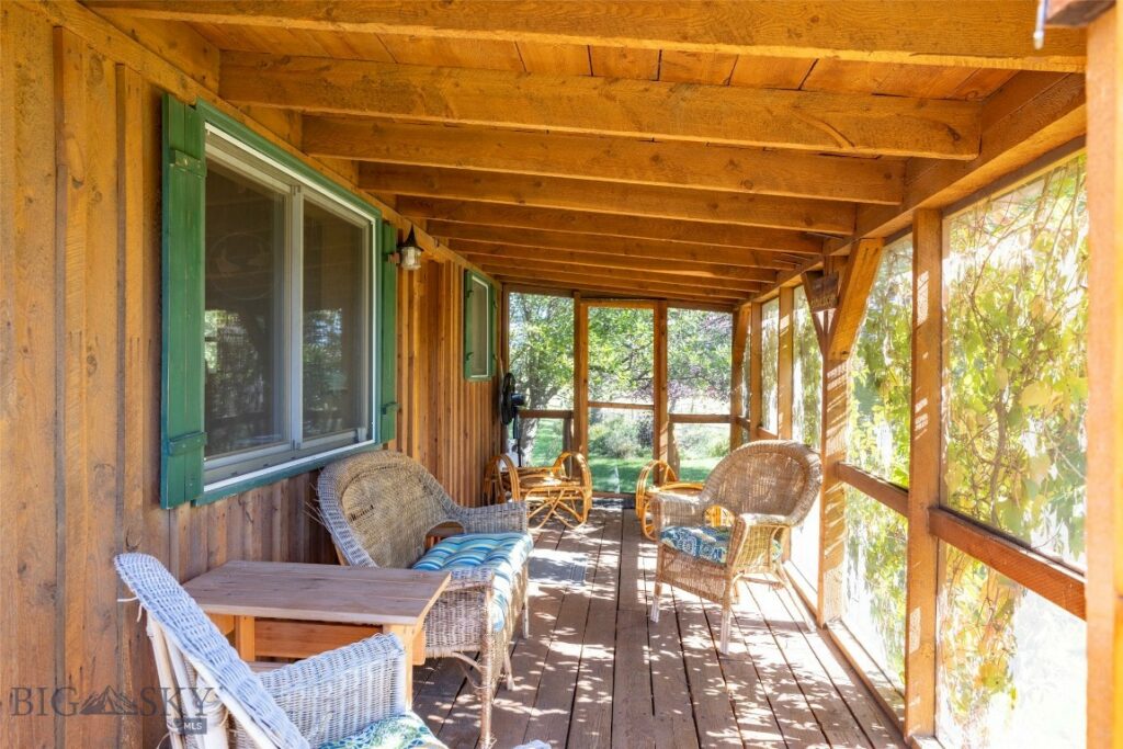 150 Old Clyde Park Road, Livingston MT 59047