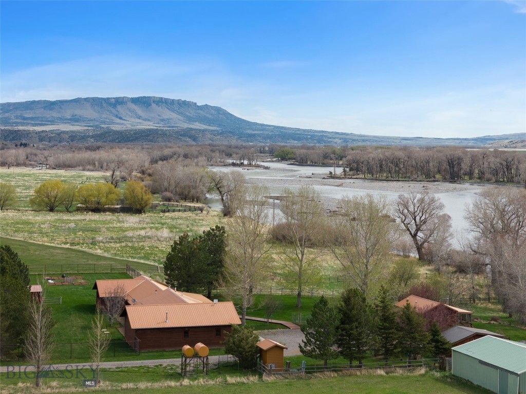 150 Old Clyde Park Road, Livingston MT 59047