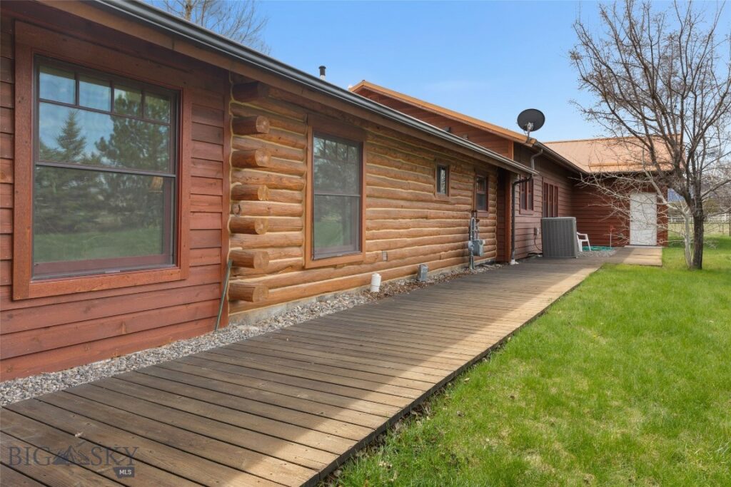150 Old Clyde Park Road, Livingston MT 59047