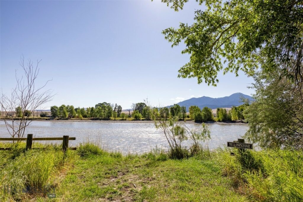 150 Old Clyde Park Road, Livingston MT 59047