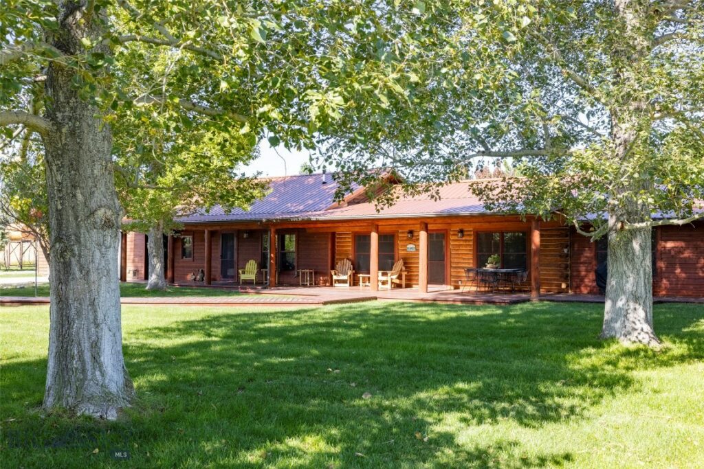 150 Old Clyde Park Road, Livingston MT 59047