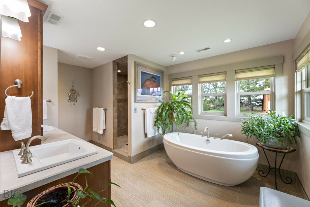 150 Old Clyde Park Road, Livingston MT 59047