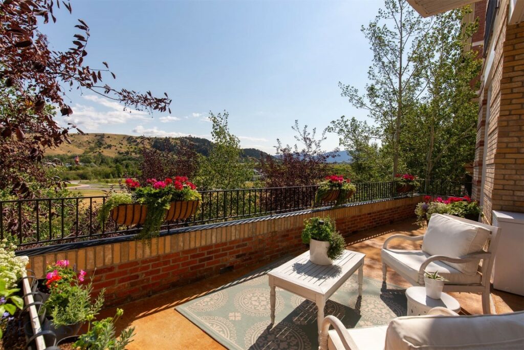 150 Village Crossing Way, Bozeman MT 59715