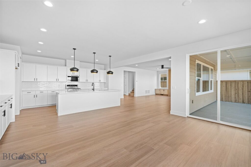 1505 Gunslinger Lane, Belgrade MT 59714